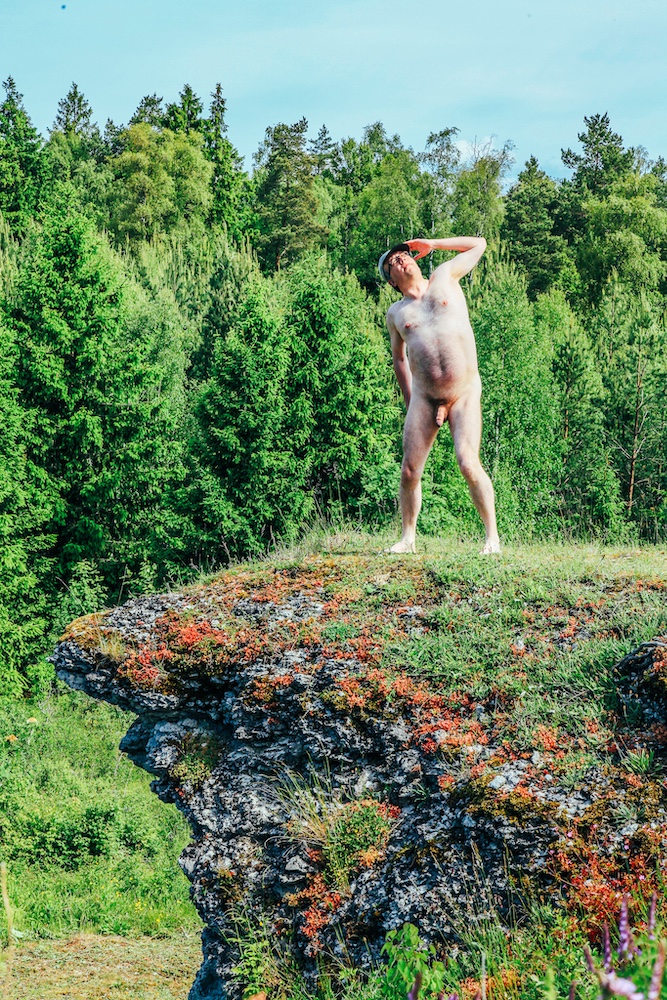 Male nude exposing his penis in Sweden